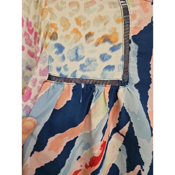 Umgee  Mixed Print  Flowy Top With Cutout Details Lightweight Size S - Picture 4 of 8